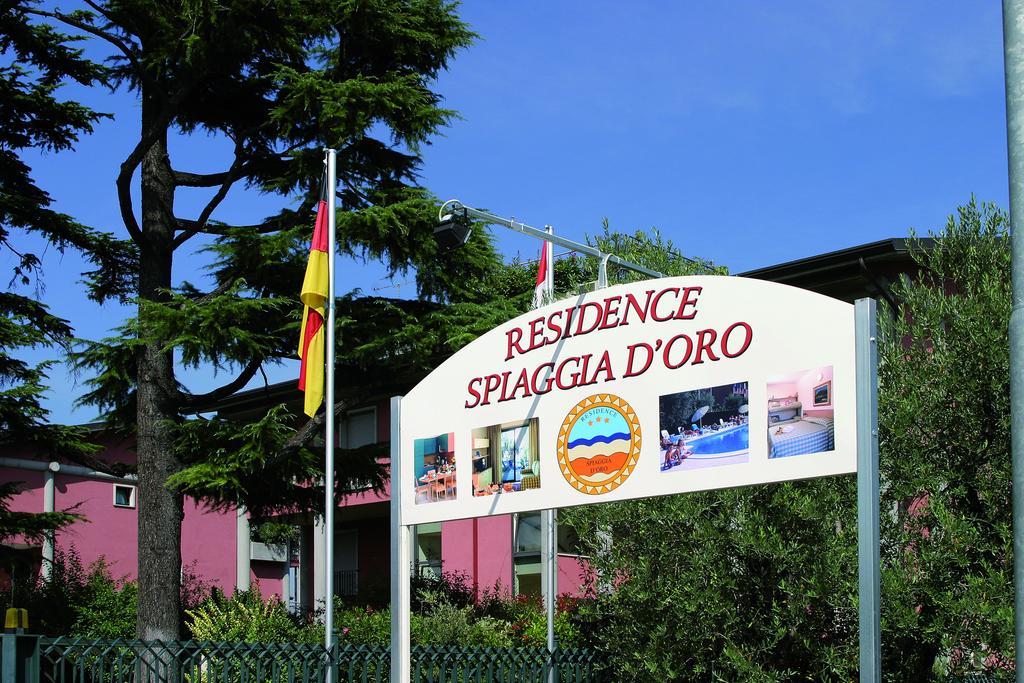 Residence Spiaggia D'Oro Дезенцано-дель-Гарда Екстер'єр фото